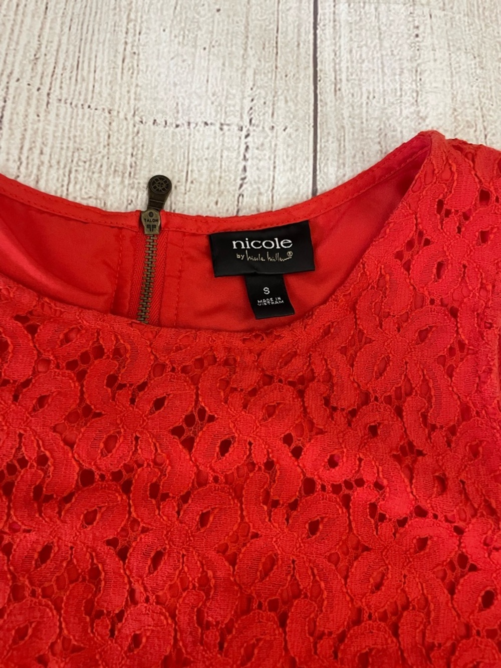 NICOLE by NICOLE MILLER Women’s Burnt Orange Lace Sleeveless Cropped Top Size SM - Picture 2 of 5
